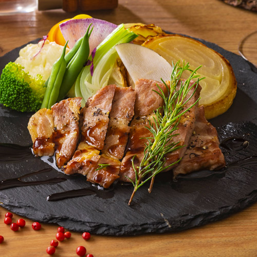 香川県産豚肉の炙りステーキ　